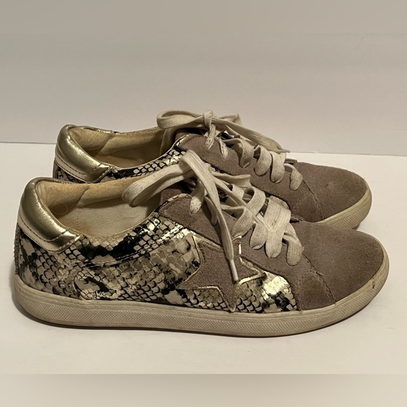 Steve Madden Amalfi Women's Metallic Python Snake Star Sneakers - Picture 2 of 14